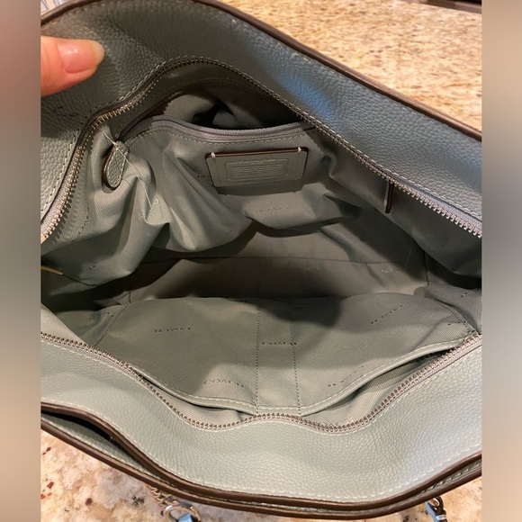 Coach Turnlock Chain Tote 27 - Picture 13 of 14